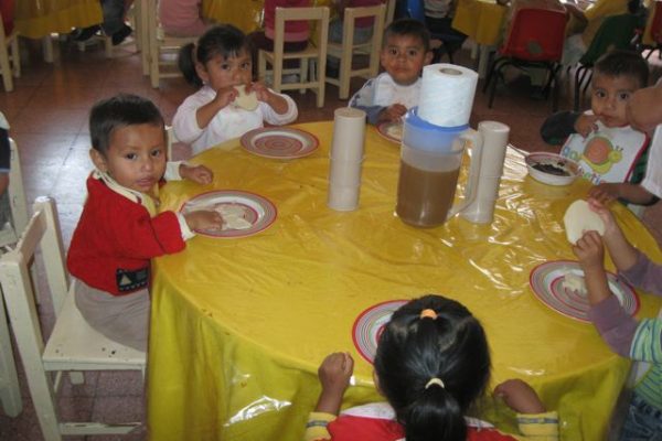 ACHGoP_Puebla-2014_Beans and tortillas with carrot juice for lunch ACHGoP_Puebla-2014_Beans and tortillas with carrot juice for lunch